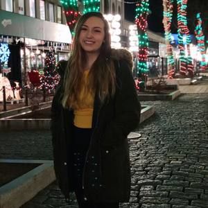 Meet your Posher, Lucy